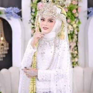 Sanifa YL profile icon