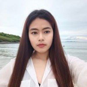 พลอย ย. profile icon