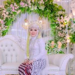 Elok Widi profile icon