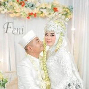 Venie Nyonya Kecil profile icon