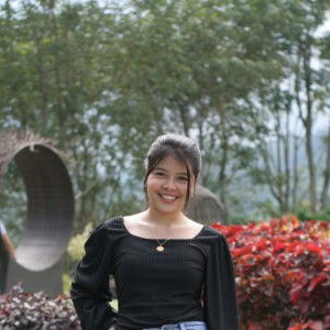 Lalaine Bolongon / DJ Lara Gee profile icon