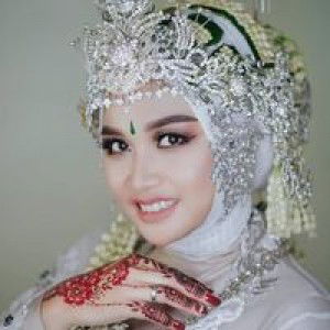 Dewi Yulianti profile icon