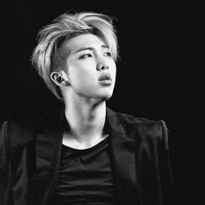 Indah Larasati profile icon