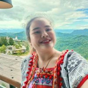 Bee  Sararat profile icon