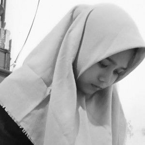 Lulu Nur Indahsari profile icon