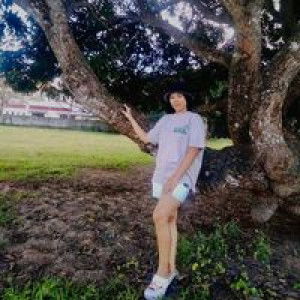 Paola Lianne De Leon profile icon