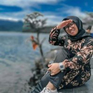 Safitri Niawan profile icon