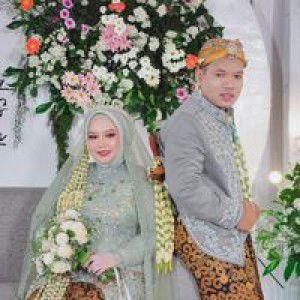 Ajeng Saputri profile icon