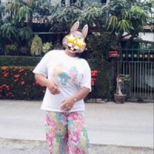 หญิง&#x27;ง วา&#x27;า profile icon