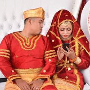 Peni Ariani profile icon