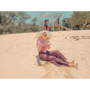 ika fitri profile icon