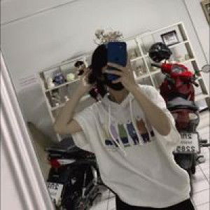 Bee Bow profile icon