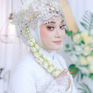 Nikmah Riyan profile icon