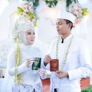 Indri Anggraeni profile icon