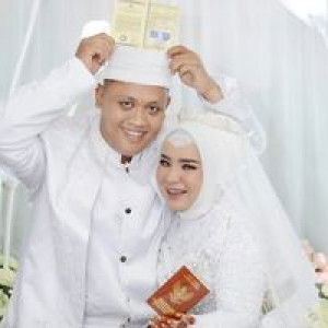 Putri Eka Nuryasari profile icon