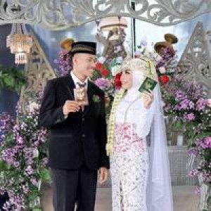 Indah Fitri Yuliastuti profile icon