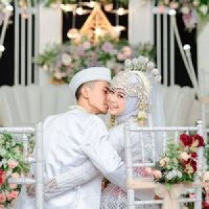 Indah Andarin profile icon