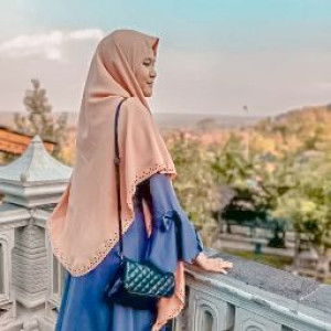 Oki Murti Budiana Safitri profile icon