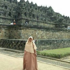 Wulan Yuniati profile icon