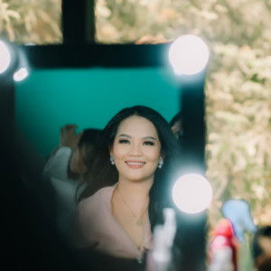 April Gay Gomez profile icon