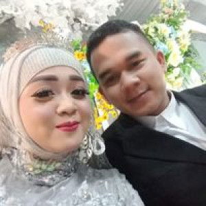 Monika Dian Kurnia profile icon