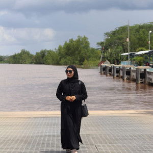 Wulan Riani profile icon