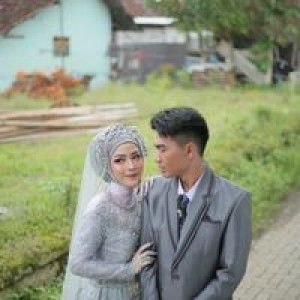 Pipit Dwia profile icon