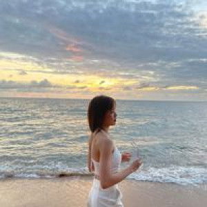 พลอย profile icon