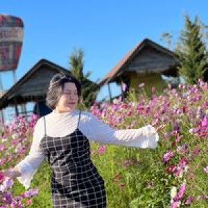 Zine Sirianong profile icon