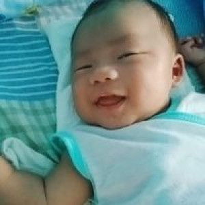 Regine Santillan Bãldêrâ profile icon