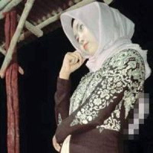 Rina Suratno profile icon