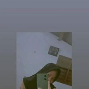 Dina Arini profile icon