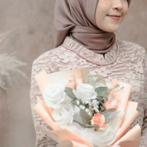 Rini Wahyuni profile icon