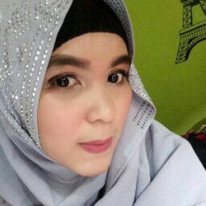 ria fitriani profile icon