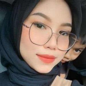 Nur Hussna profile icon