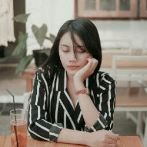 Esti Nugraheni profile icon