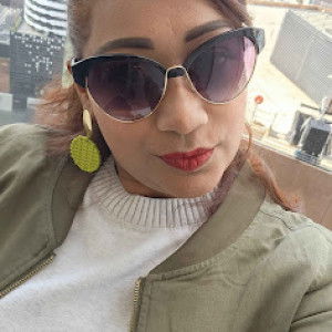 shiamala santhiran profile icon