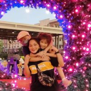 Edilyn C Robles profile icon