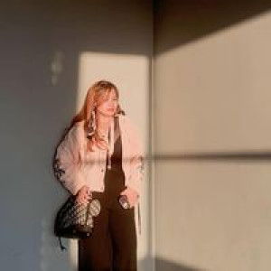 Erica Claire Silva profile icon