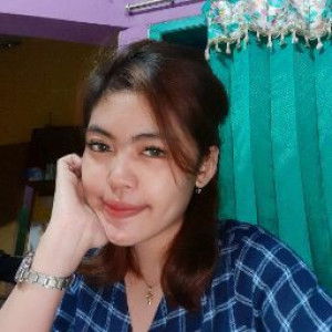 Putri Sari profile icon