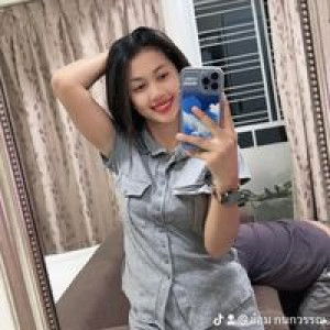 อ๋อม กนกวรรณ profile icon