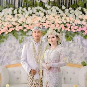 Tya Riana profile icon