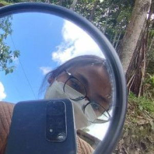 Riska. naynay profile icon