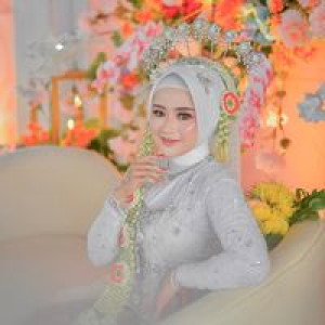 Tri Winarsih profile icon