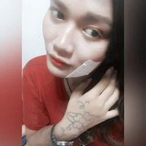 ไม่สวยเท่าเทอหรอก ไม่ดอกเท่าเทอด้วย profile icon