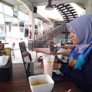 Melly Taat Tri S profile icon