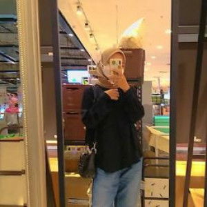 Phia Apriliani profile icon