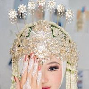 N Estiningdiyah profile icon