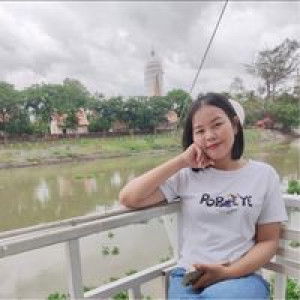 Bee Artpongsa profile icon