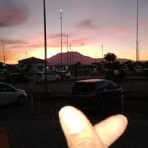 Heni Nuraeni profile icon